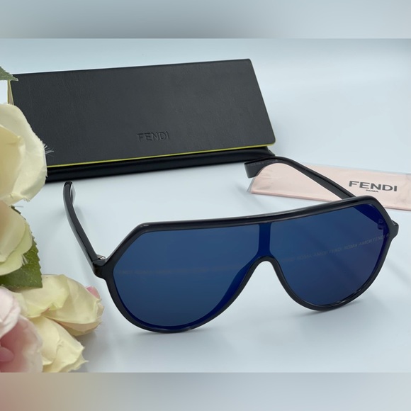 Authentic Fendi Roma Amor Unisex Sunglasses - Picture 2 of 16